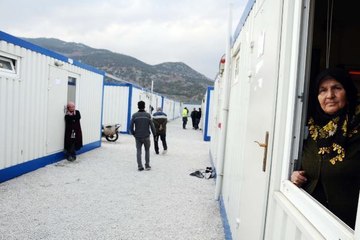 KALYON HOLDİNG'İN KURDUĞU KONTEYNER KENTE DEPREMZEDELER YERLEŞİYOR