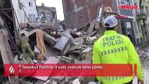 Fatih'te 3 katlı metruk bina çöktü