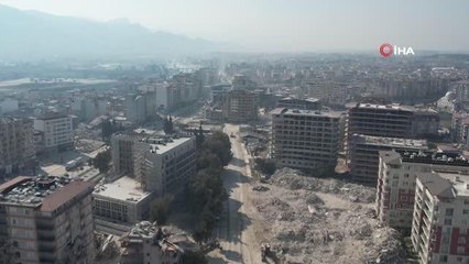 Hatay'da deprem sonrası enkazlar böyle görüntülendi