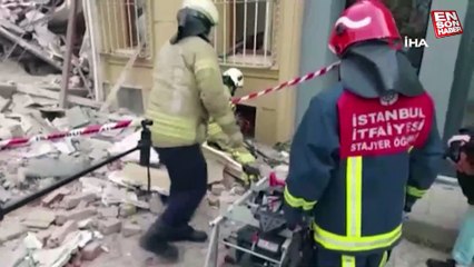 İstanbul'da 2 katlı metruk bina çöktü