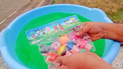 Whirlpool experiments with toy.vortex.whirlpool