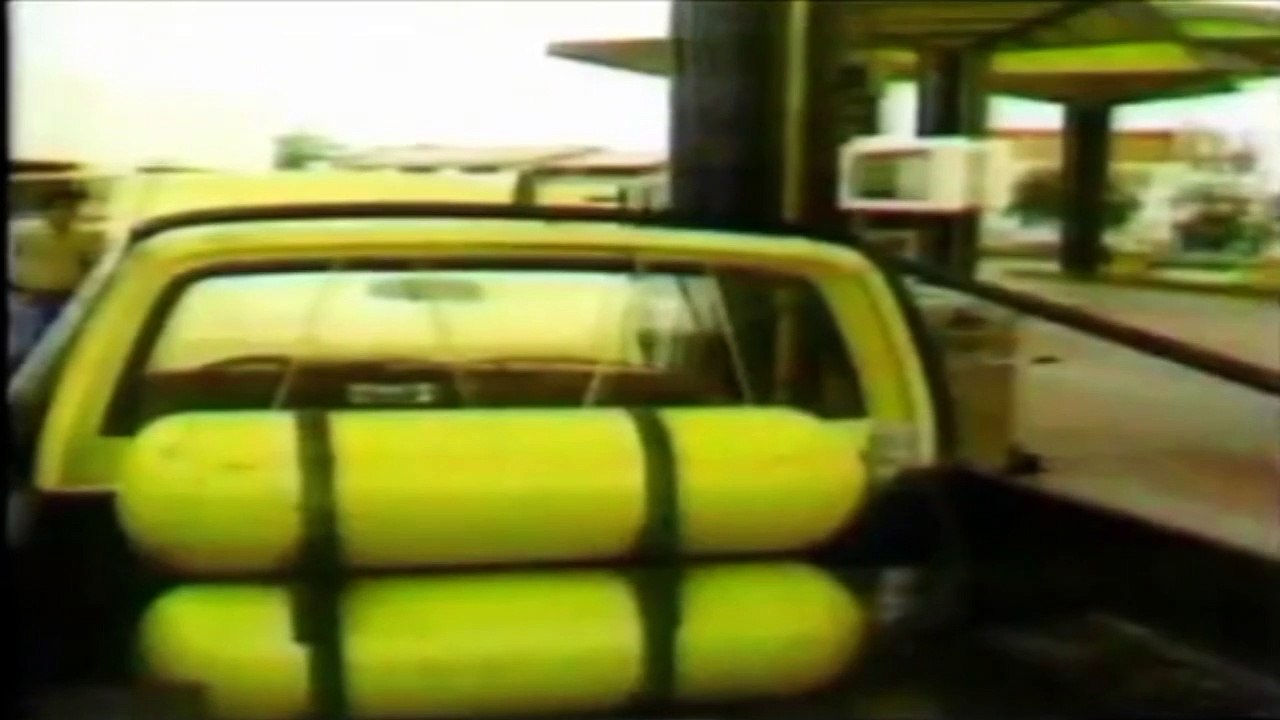 Publicidad sobre beneficios de usar Gas natural en los vehículos - Ministerio de Minas y Energía (Colombia, 1987)