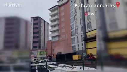 Depremin yeni görüntüleri... Elbistan'da binaların çöktüğü anlar kamerada