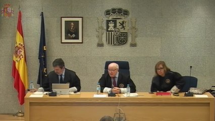 "Usted solicite por escrito al tribunal lo que desea"