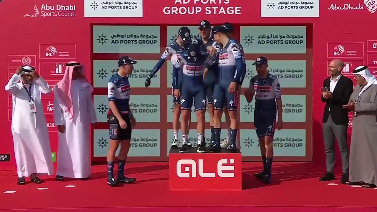 UAE Tour 2023 - Le chrono par équipes pour la Soudal Quick-Step... Luke Plapp leader, Remco Evenepoel 2e