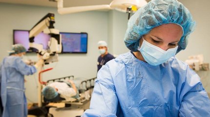 Mujer estuvo cerca de perder la vida por cirugía estética: deberá tomar medicamento de por vida