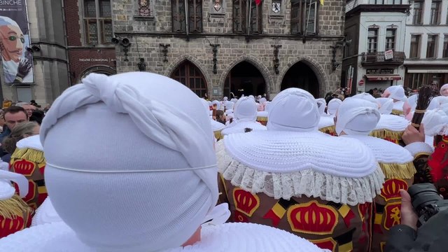 Le Carnaval de Binche fait son mardi gras