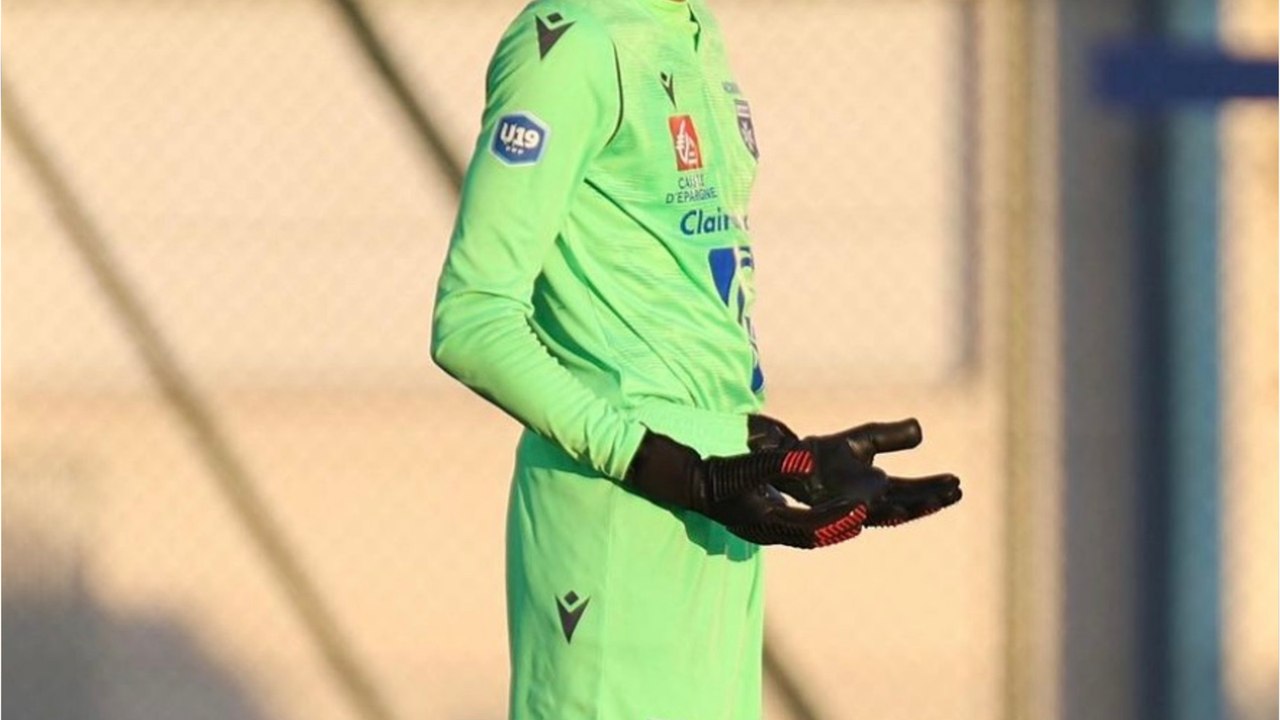 GALA VIDEO - JoeyStarr papa fier : son fils Matisse est une star du foot !