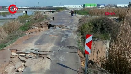 Hatay'daki depremde bazı yollar çöktü