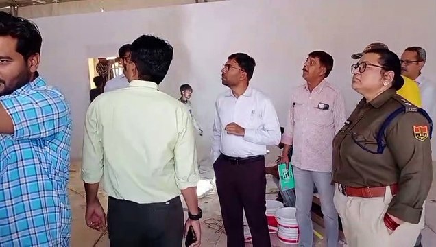 जिला कलक्टर और पुलिस अधीक्षक ने अधिकारियों के साथ लिया तैयारियों का जायजा