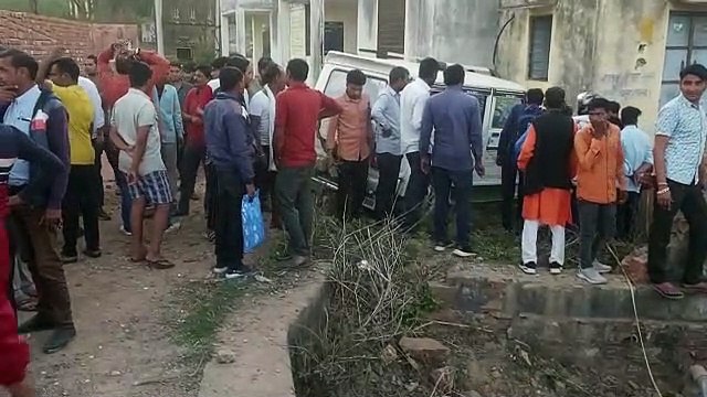 धाकडय़ा गांव में पसरा मातम, दोनों भाई की एक चिता पर हुई अंत्येष्टि