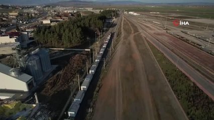 Kahramanmaraş'a tren yoluyla gönderilen yüzlerce konteyner ev havadan görüntülendi