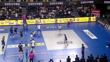 '여오현 600경기 출전' 현대캐피탈, 선두 등극 / YTN