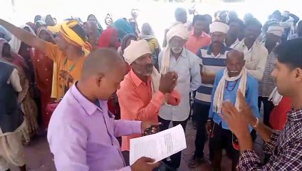 Video Story - भू-माफिया दे रहे धमकी,  घर खाली करने बना रहे दबाव