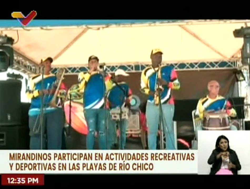 Miranda | Temporadistas de Playa Colada disfrutaron de exhibición de paracaidismo extremo