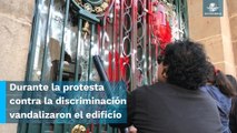 Manifestantes LGBTIQ+ entran por la fuerza al Congreso CDMX; exigen renuncia de diputada