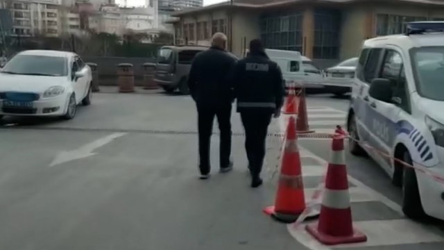 Deprem bölgesinde yıkılan binalara ilişkin 3 müteahhit İstanbul'da tutuklandı