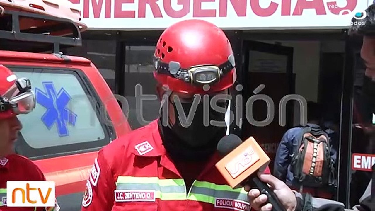 Un minibús se embarranca en la Cumbre dejando un muerto y al menos seis heridos