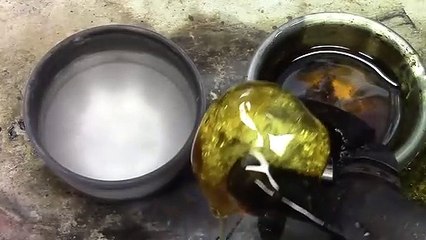 Super Cooled Nickel Ball in Honey