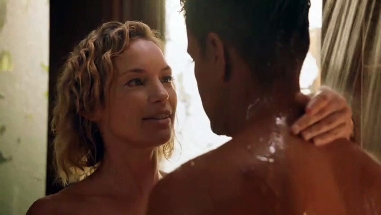 Magnum P.I.: Season 5 / Kissing Scene — Thomas and Juliet (Jay Hernandez and Perdita Weeks) | 5x01