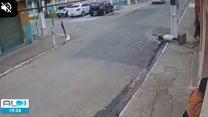 Mulher destrói estátua do escravo Francisco e é presa em Pilar