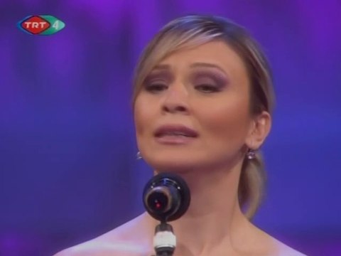 Nazlı Kanaat / Ayrılık ateşten bir ok