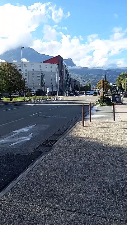 La Ville d'Échirolles Centre Ville 2022 #France  (9)