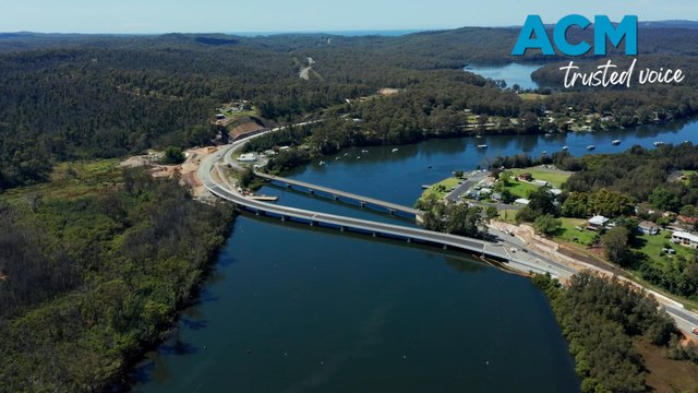 New Nelligen bridge opens across the Clyde River