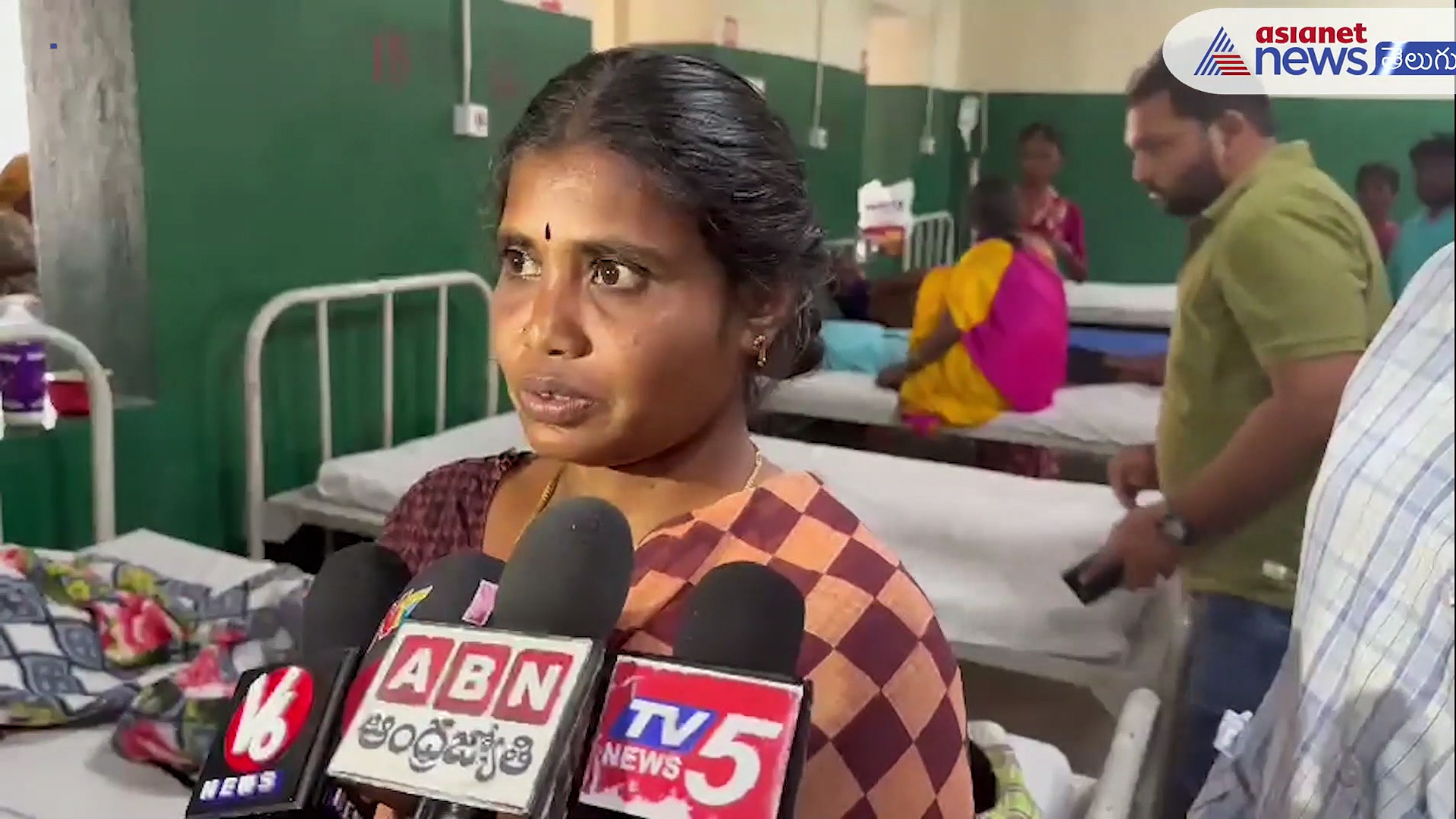 అంబర్ పేట ఘటన మరువకముందే ... హాస్టల్లోకి చొరబడి విద్యార్థిపై దాడిచేసిన వీధికుక్కలు 