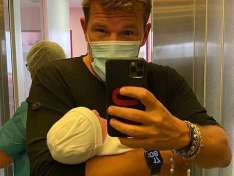 Benjamin Castaldi publie une adorable vidéo de son fils Gabriel en talons pour interpeller Yanis Marshall, la toile divisée