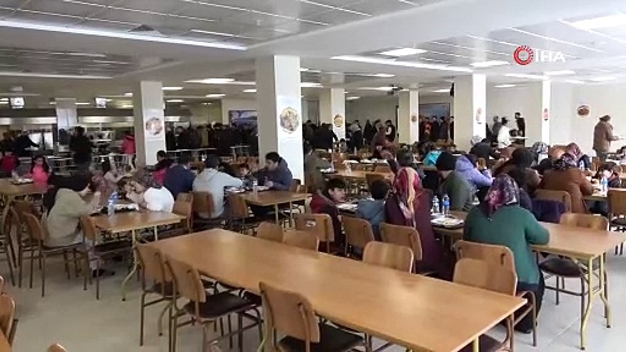 Depremzedeler korku dolu anı anlattı: "Yer yarıldı, içine düştük sandım"