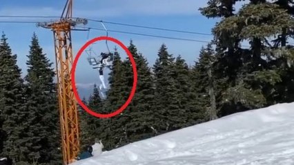 Uludağ’da kayakçı telesiyejin demirine asılı kaldı