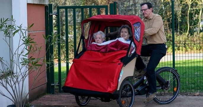Afin de lutter contre l'isolement, La Rochelle propose des balades gratuites en triporteurs pour les plus de 60 ans