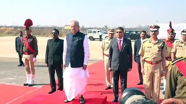 नए राज्यपाल बिस्वा भूषण हरिचंदन का स्वामी विवेकानंद एयरपोर्ट पर सीएम भूपेश बघेल ने किया स्वागत