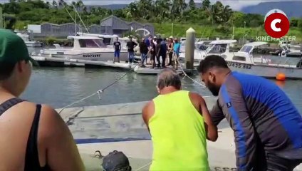 Au port de Sainte-Marie, des bateaux et pontons coulés par Freddy