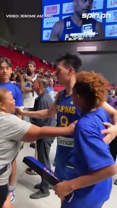 LOOK: Mrs. Thompson consoles Scottie after Gilas loss to Jordan