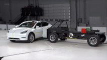 2023 Tesla Model Y – Side Impact Crash Test
