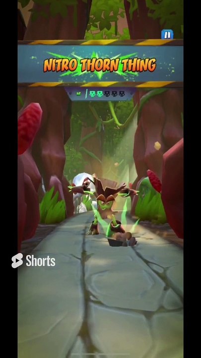 Nitro Thorn Thing Battle Run Gameplay On Dino Might - Crash Bandicoot: On The Run!