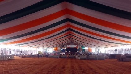 अधिवेशन के लिए तैयार हो रहा मंच,कांगेस नेताओं का आगमन शुरू