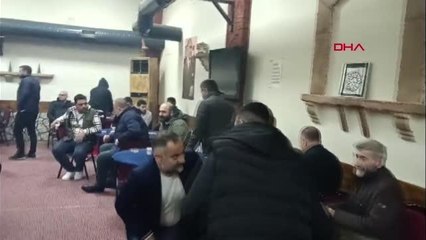 İZMİR'DE KAHVEHANEYE KUMAR OPERASYONU; 95 KİŞİYE 385 BİN 225 LİRA PARA CEZASI