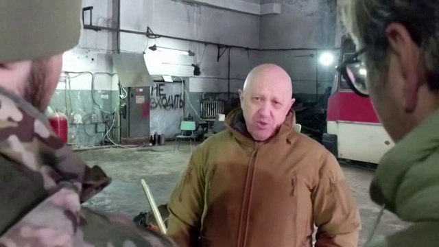 التاسعة هذا المساء | جدل في روسيا حول التراشق العلني بين الدفاع الروسية وقائد مجموعة فاغنر