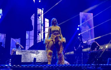 Luísa Sonza comemora 'maratona' de Carnaval: 'Saí até de dente quebrado'