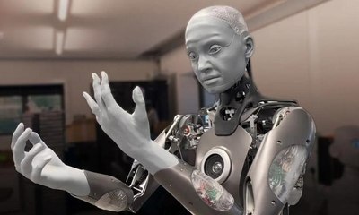 الروبوت بينغ يعلن أنه يريد أن يكون انسانًا