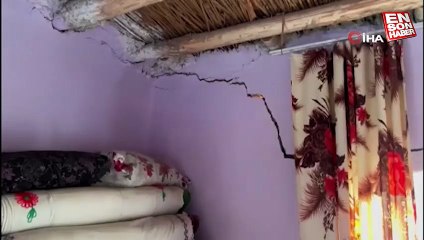 Afyonkarahisar'da oluşan yüzey kırıkları, evleri kullanılmaz hale getirdi