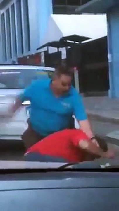 Conductores se van a los golpes en plena calle