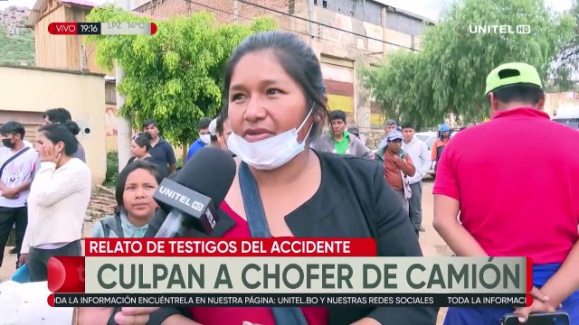 Cochabamba: un minibús impactó contra un camión estacionado y dejó ocho heridos