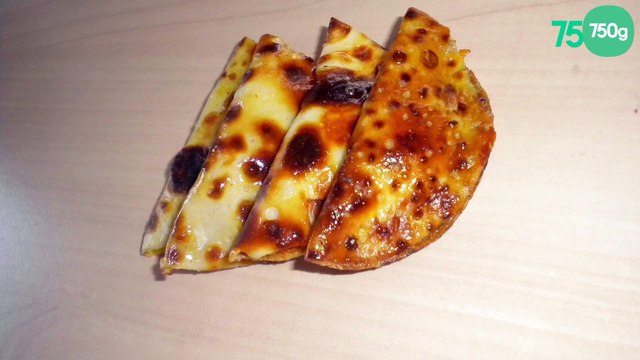 Mezzaluna du Sud (aux chèvre,poivrons, et tomates séchées)