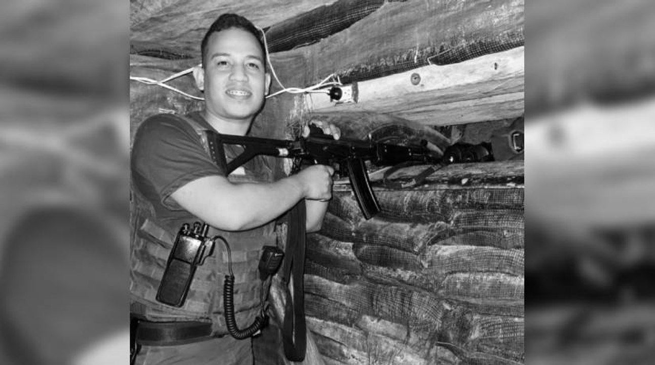 Policía fue asesinado por un francotirador en u...