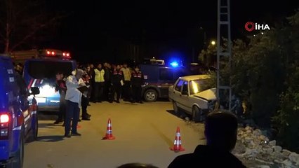 Otomobil elektrik direğine çarptı, sürücü hayatını kaybetti