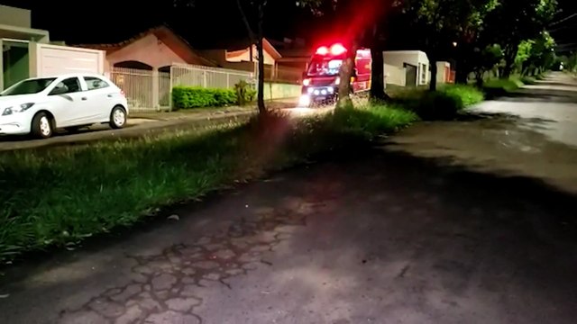 Jovem sofre queda no asfalto e é atendido pelo Siate no bairro Guarujá